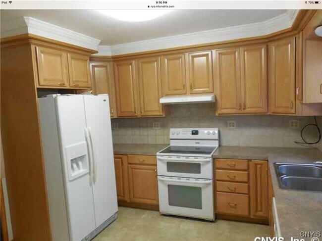 Building Photo - 210 Lincoln Park Dr