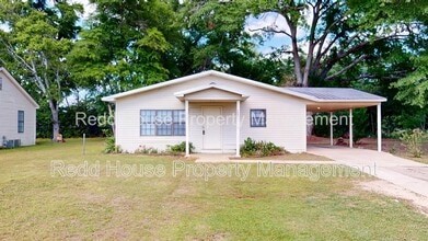 Building Photo - 203 Plaza Dr