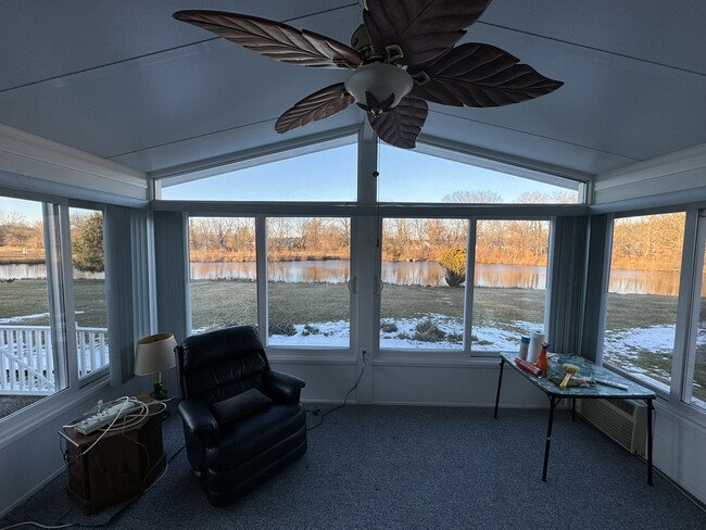 Four Season Room/Porch + Lake View - 32 Bastian Dr