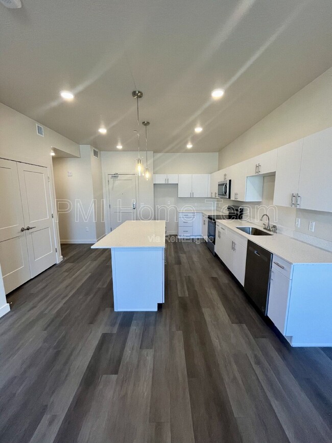 Building Photo - 155 9th St