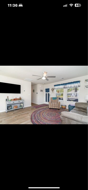 Foto del edificio - 231 Jeff Waters Cir