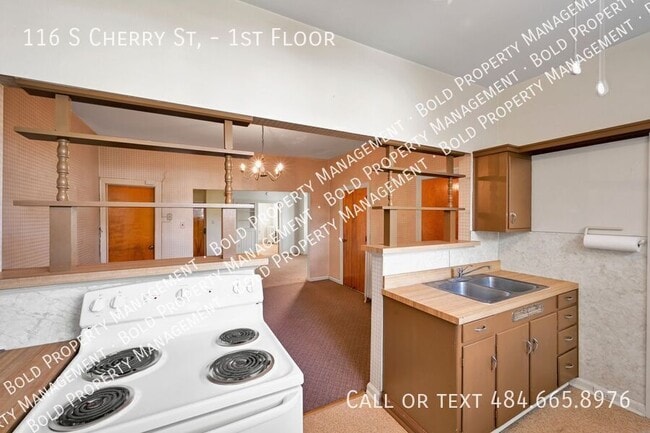 Foto del edificio - 116 S Cherry St