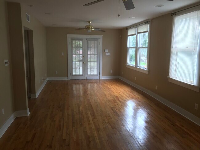 Living Room/Dining Room - 7721 Spruce St