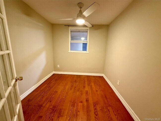 Foto del edificio - 57-41 58th St