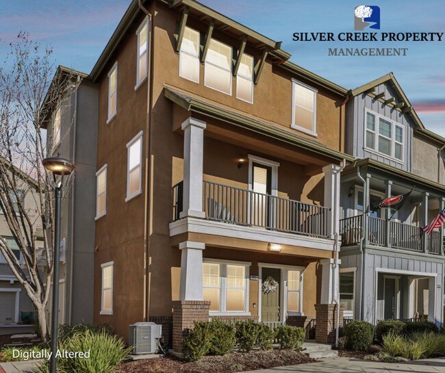 Foto del edificio - Beautiful Corner-Unit Townhome Near Downtown – 4 Bed | 3 baths