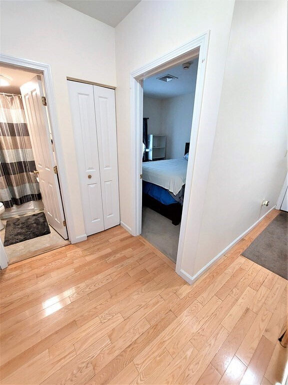 Building Photo - 49 Cedar St