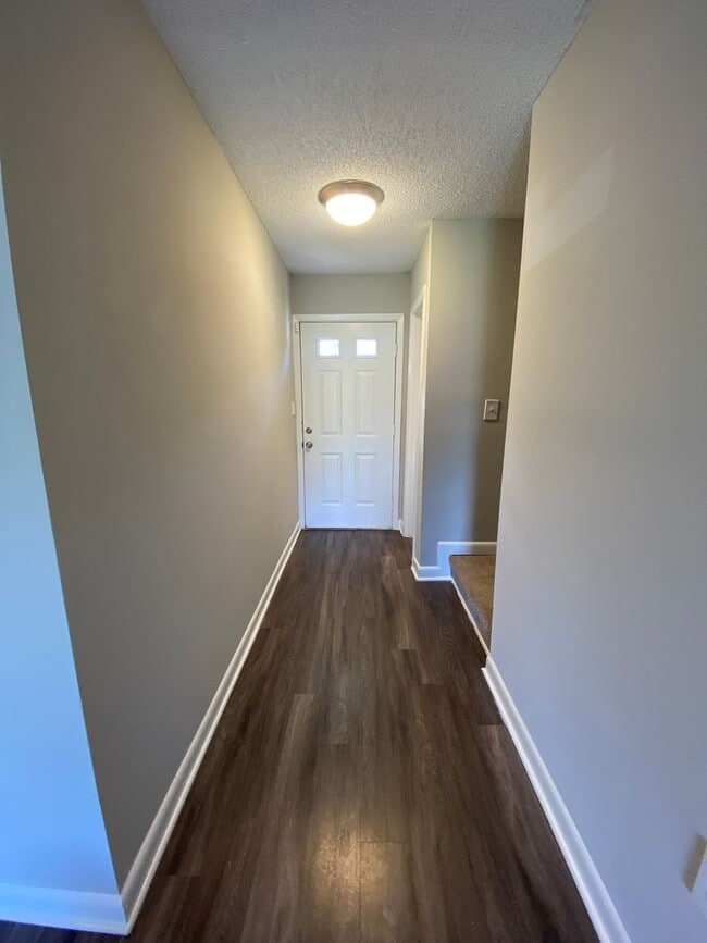 Interior Photo - Gleneagle