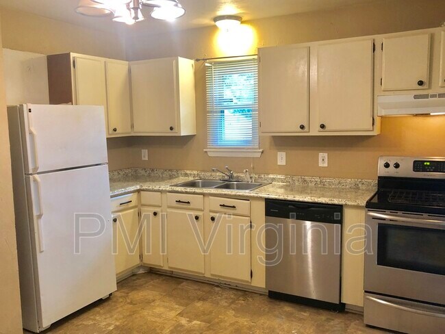 Foto del edificio - 28 Dogwood St