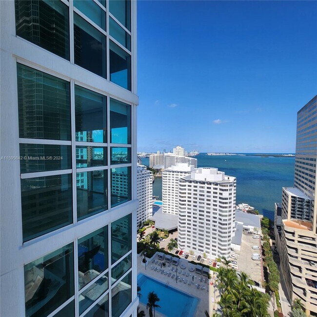 Building Photo - 951 Brickell Ave