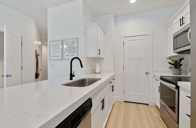 Foto del edificio - 7241 N Clover Leaf Ln