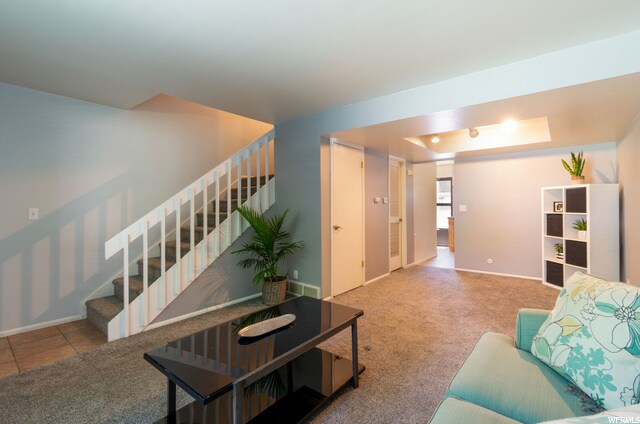 Spacious Living Room - 88 W 50 S