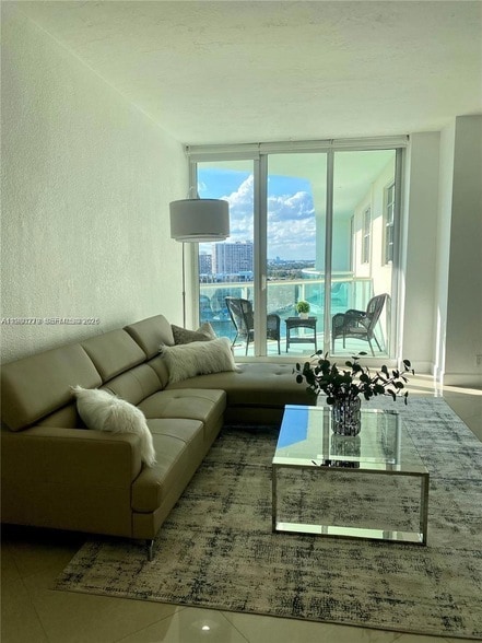 Foto del edificio - 3801 OCEAN Dr