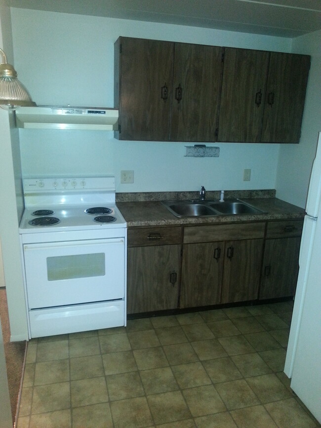 Building Photo - 645 moraine trace