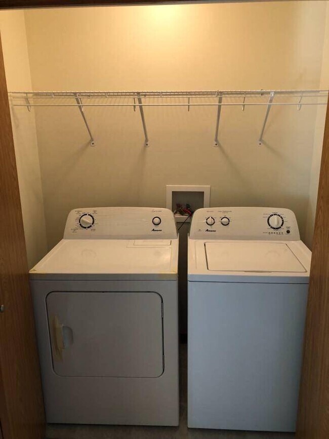 Foto del edificio - 825 Parker Blvd