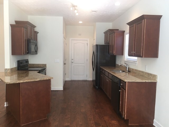 Foto del edificio - 204 Stecoah Ct