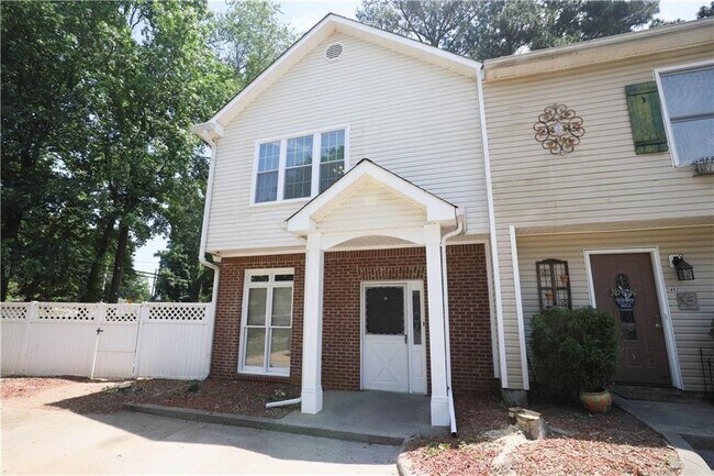 Foto del edificio - 450 Peachtree Ridge Dr NW