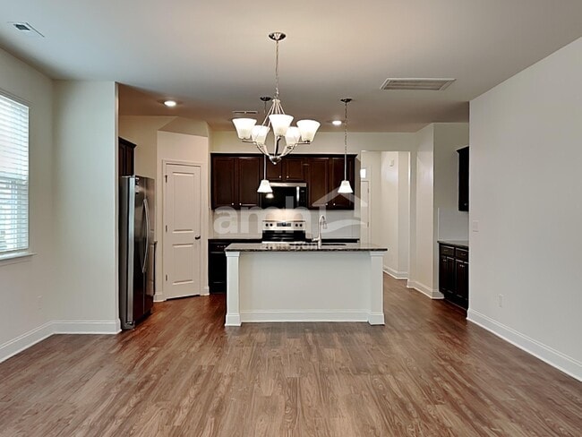 Building Photo - 427 Catawba St