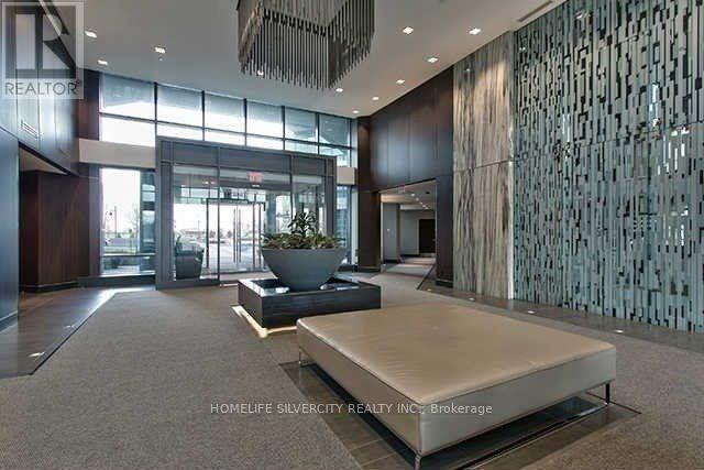 Building Photo - 215 Sherway Gardens Rd