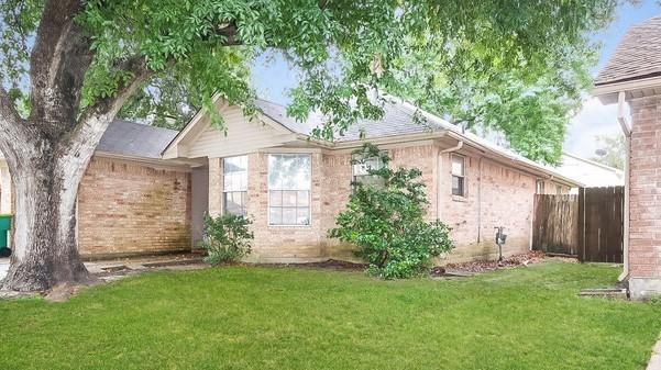 Building Photo - 4738 Woodford St