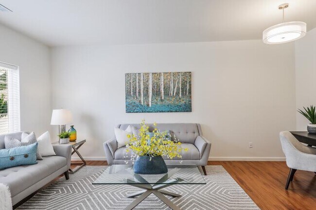 Foto del edificio - 19705 13th Avenue Ct E