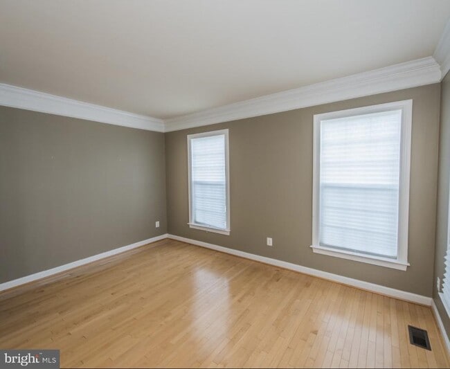 Building Photo - 29 Pathfinder Ct