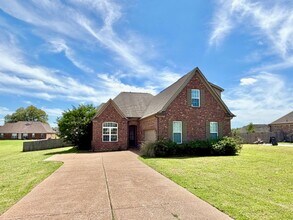Building Photo - 4861 Arrowhead Ln