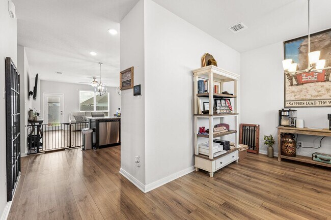 Foto del edificio - 242 Boatright Blvd