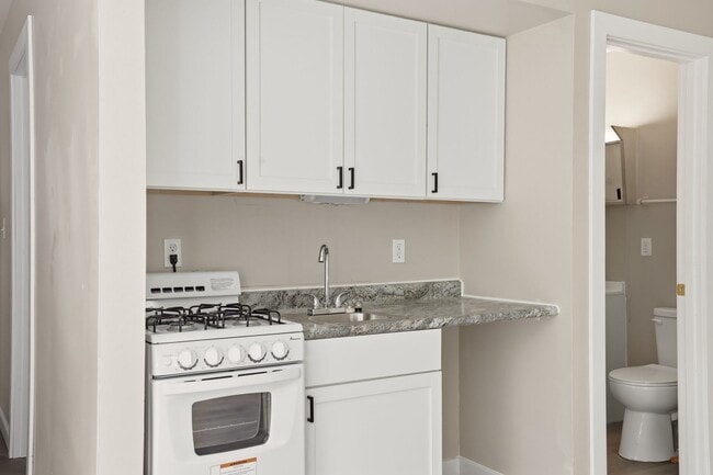 Building Photo - Freshly Remodeled Studio in the Heart of Waukesha!