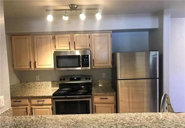 Building Photo - 555 E Silverado Ranch Blvd