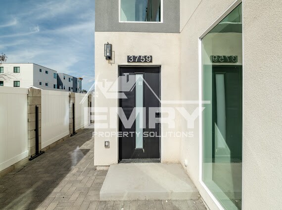 Foto del edificio - 3759 Dalton Ave