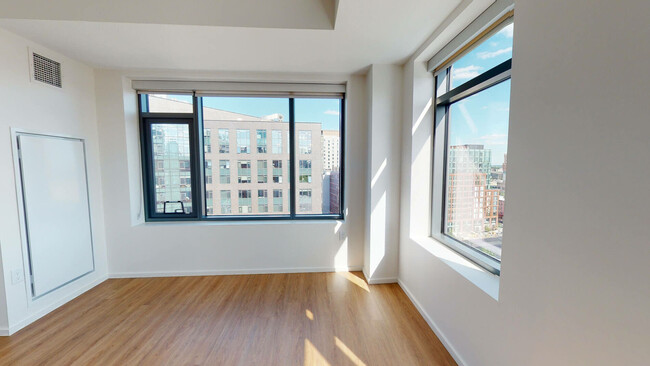 Building Photo - 341 Harrison Ave