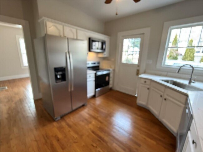 Foto del edificio - 620 Bradford St NW