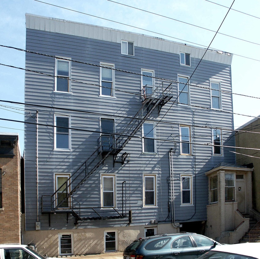 Foto del edificio - 6116 Harrison Pl