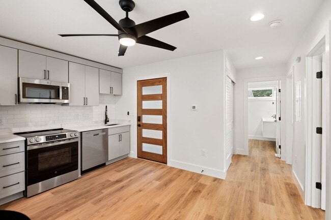 Photo - 507 Dupree St Apartment