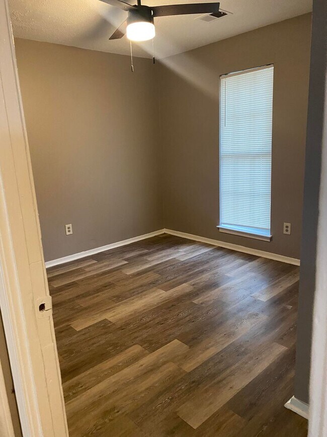 Foto del edificio - COMING SOON!! Spacious 3-Bedroom, 2-Bath Home in Horn Lake – Only $1,550/Month!