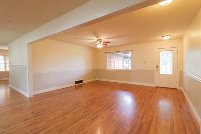Building Photo - 4633 30th St