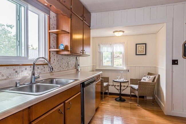 Building Photo - 2014 Barber Dr