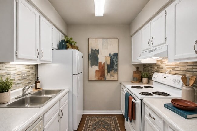 Building Photo - Lincoya Bay Apartments and Townhomes