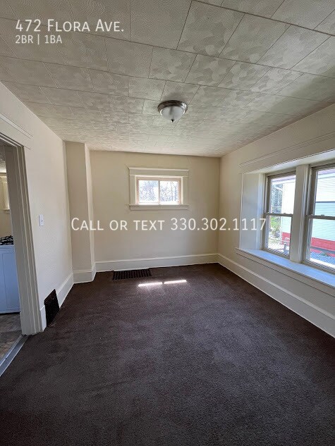 Building Photo - 472 Flora Ave