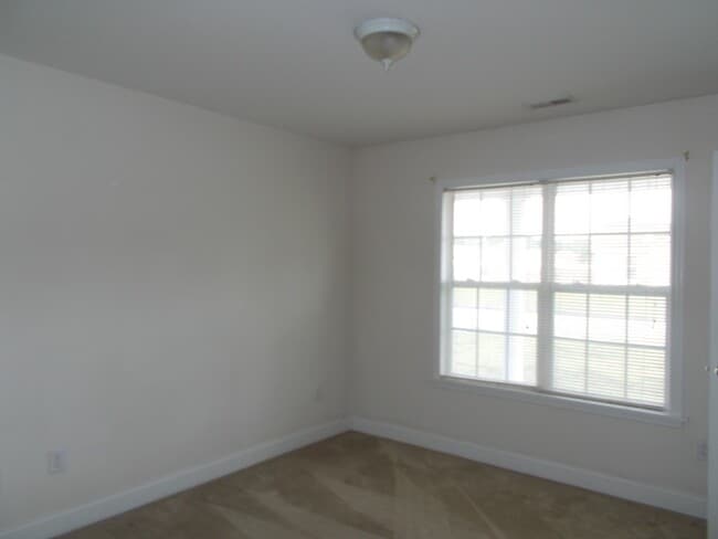 Building Photo - 139 Corinth Dr