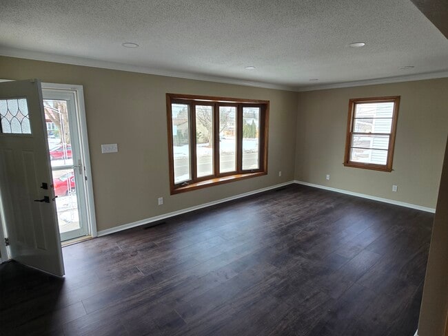 Foto del edificio - 1466 Charlton St