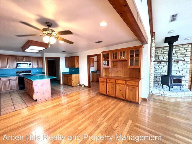 Building Photo - 3 br, 2 bath House - 59 Lost Valley