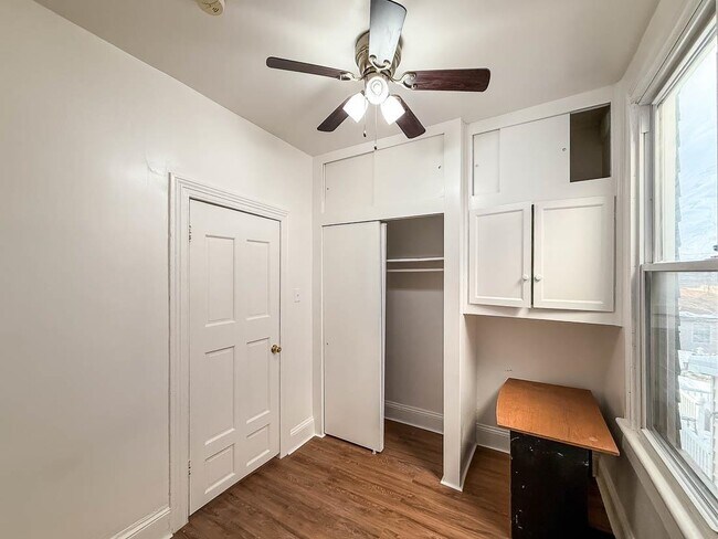 Foto del edificio - 47 Columbia Ave