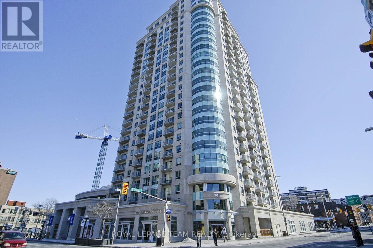 Primary Photo - 200-1200 Rideau St