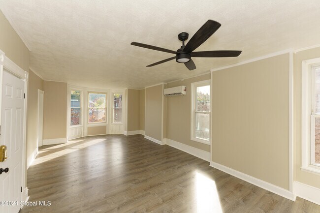 Foto del edificio - 167-169-169 4th St