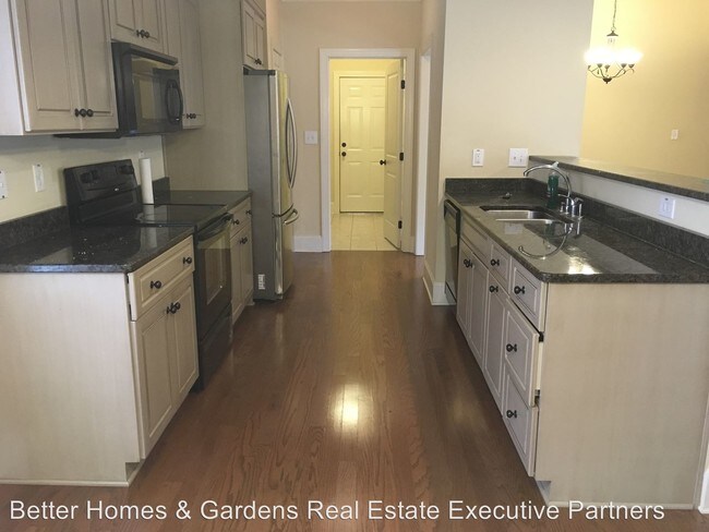 Building Photo - 4 br, 2 bath House - 1011 Barrett Drive