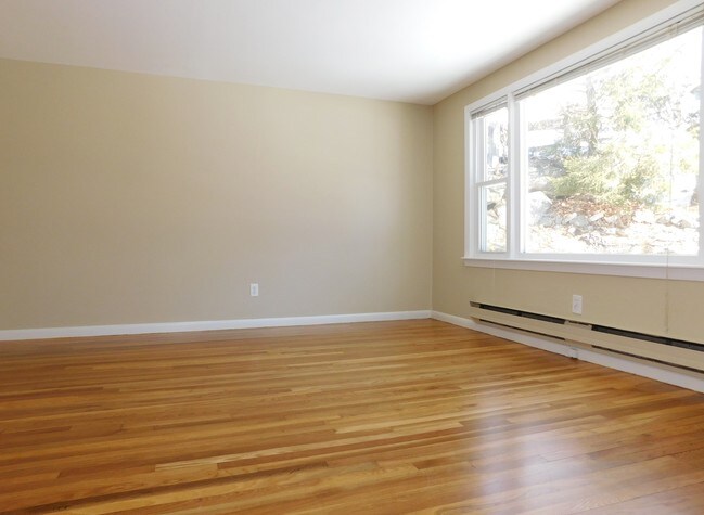 Building Photo - 26-28 Kiernan Rd