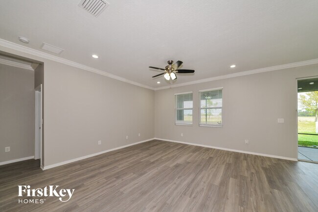 Foto del edificio - 7731 108th Ave Cir E