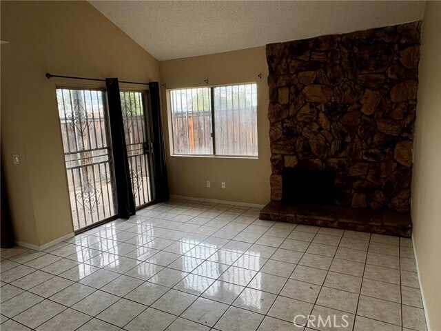 Foto del edificio - 16650 Terrace Ln