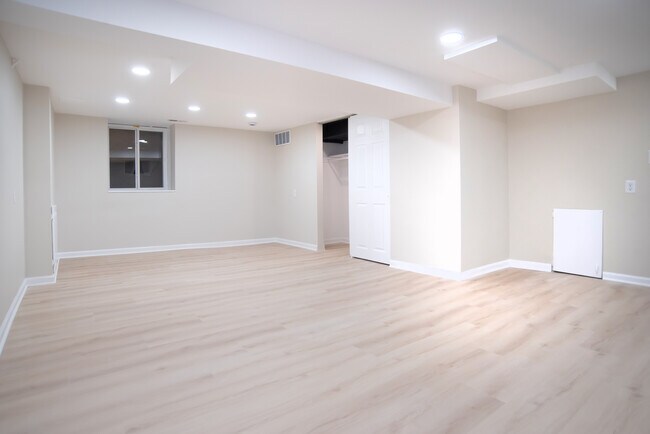 Foto del edificio - 22 S Spring Ave